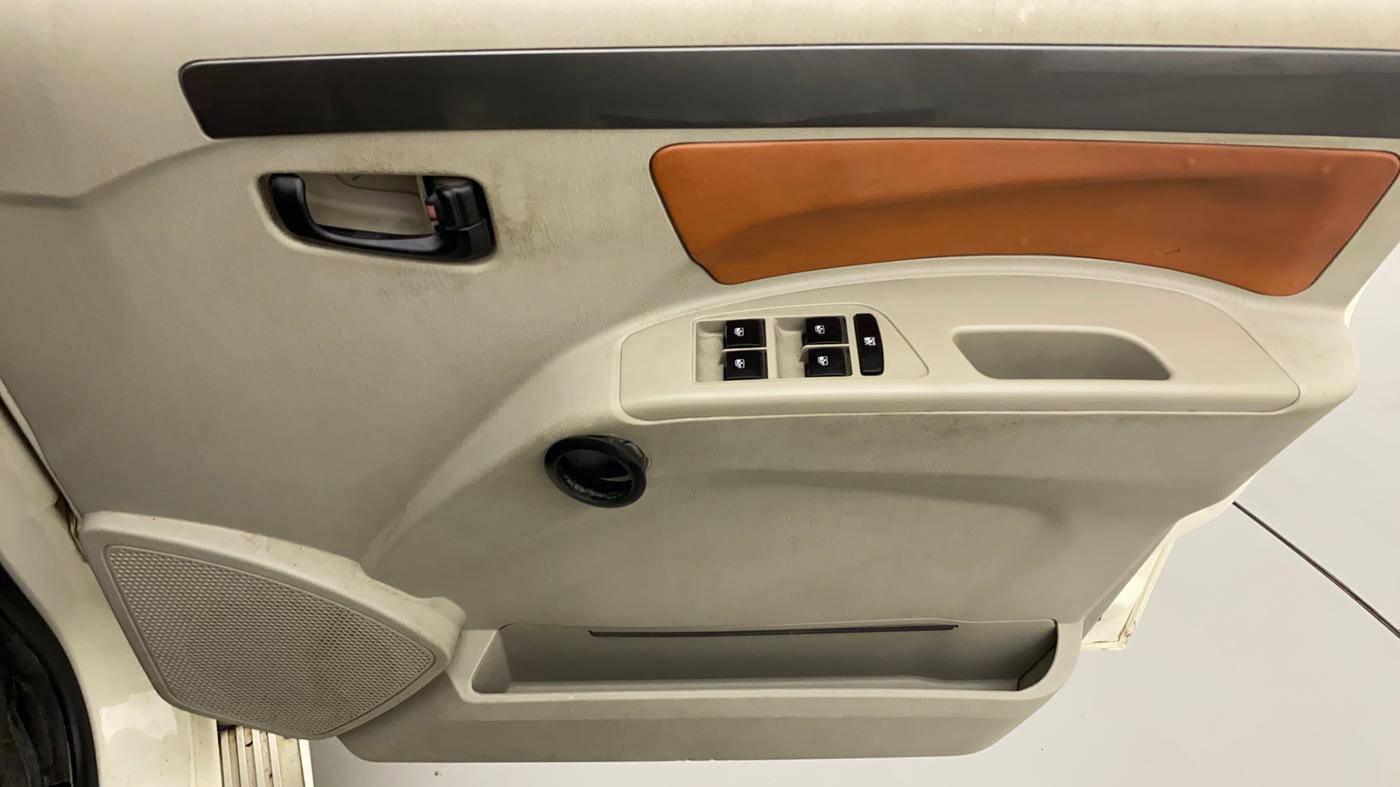2020 Mahindra Scorpio S5, Diesel, Manual, 56,893 km, Driver Side Door Panels Control
