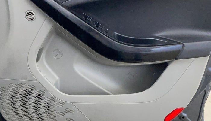 2019 Tata NEXON XMA PETROL, Petrol, Automatic, 90,682 km, Driver Side Door Panels Control