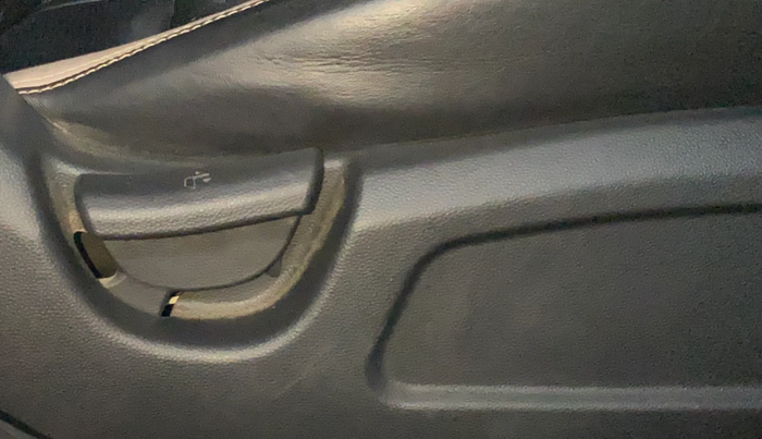 2018 Hyundai Elite i20 MAGNA EXECUTIVE 1.2, Petrol, Manual, 55,422 km, Driver Side Adjustment Panel