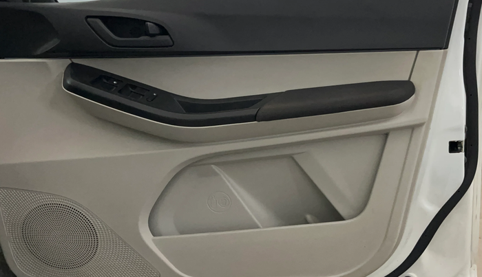 2024 Tata TIGOR  XZA CNG, CNG, Automatic, 28,926 km, Driver Side Door Panels Control