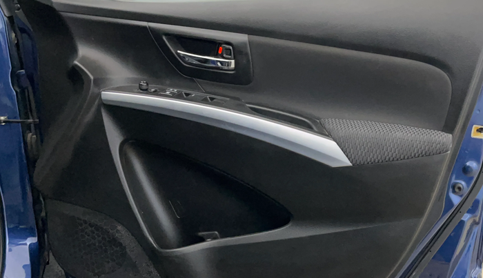 2022 Maruti S Cross ZETA 1.5, Petrol, Manual, 17,273 km, Driver Side Door Panels Control