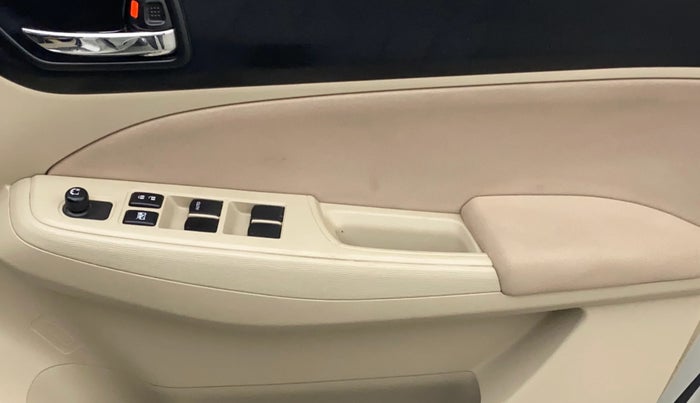 2019 Maruti Dzire VXI AMT, Petrol, Automatic, 41,291 km, Driver Side Door Panels Control
