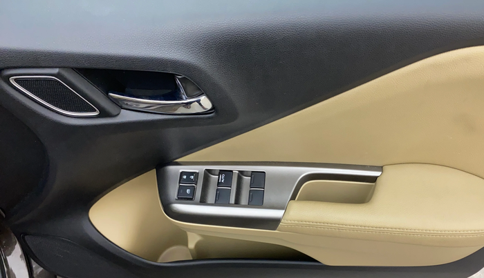 2020 Honda City 1.5L I-VTEC ZX, Petrol, Manual, 37,899 km, Driver Side Door Panels Control