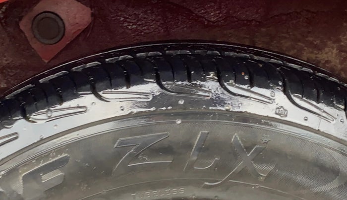 2012 Hyundai i10 MAGNA 1.2, Petrol, Manual, 29,485 km, Right Rear Tyre Tread