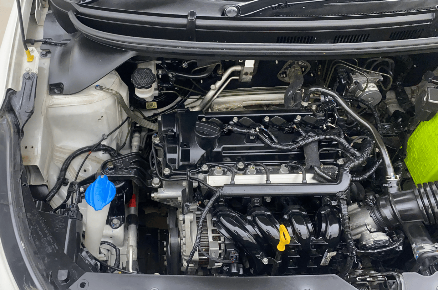 2020 Hyundai NEW I20 ASTA (O) 1.2 MT DUAL TONE, Petrol, Manual, 62,140 km, Engine View - Right