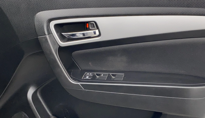 2021 Maruti Vitara Brezza ZXI PLUS, Petrol, Manual, 77,474 km, Driver Side Door Panels Control