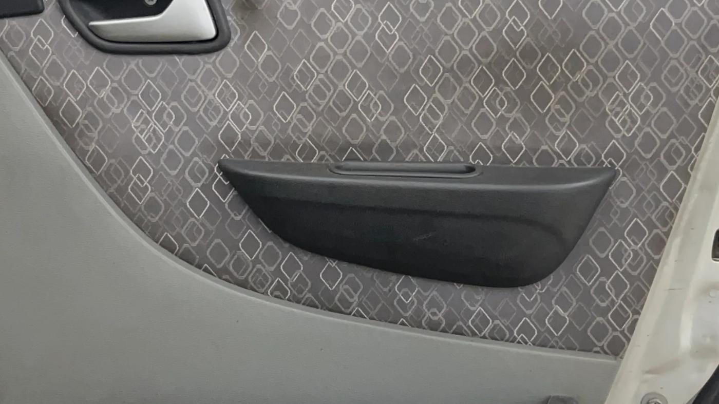 2017 Maruti Alto 800 LXI, Petrol, Manual, 62,984 km, Driver Side Door Panels Control