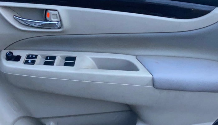 2017 Maruti Ciaz ZETA 1.4  MT PETROL, Petrol, Manual, 85,468 km, Driver Side Door Panels Control