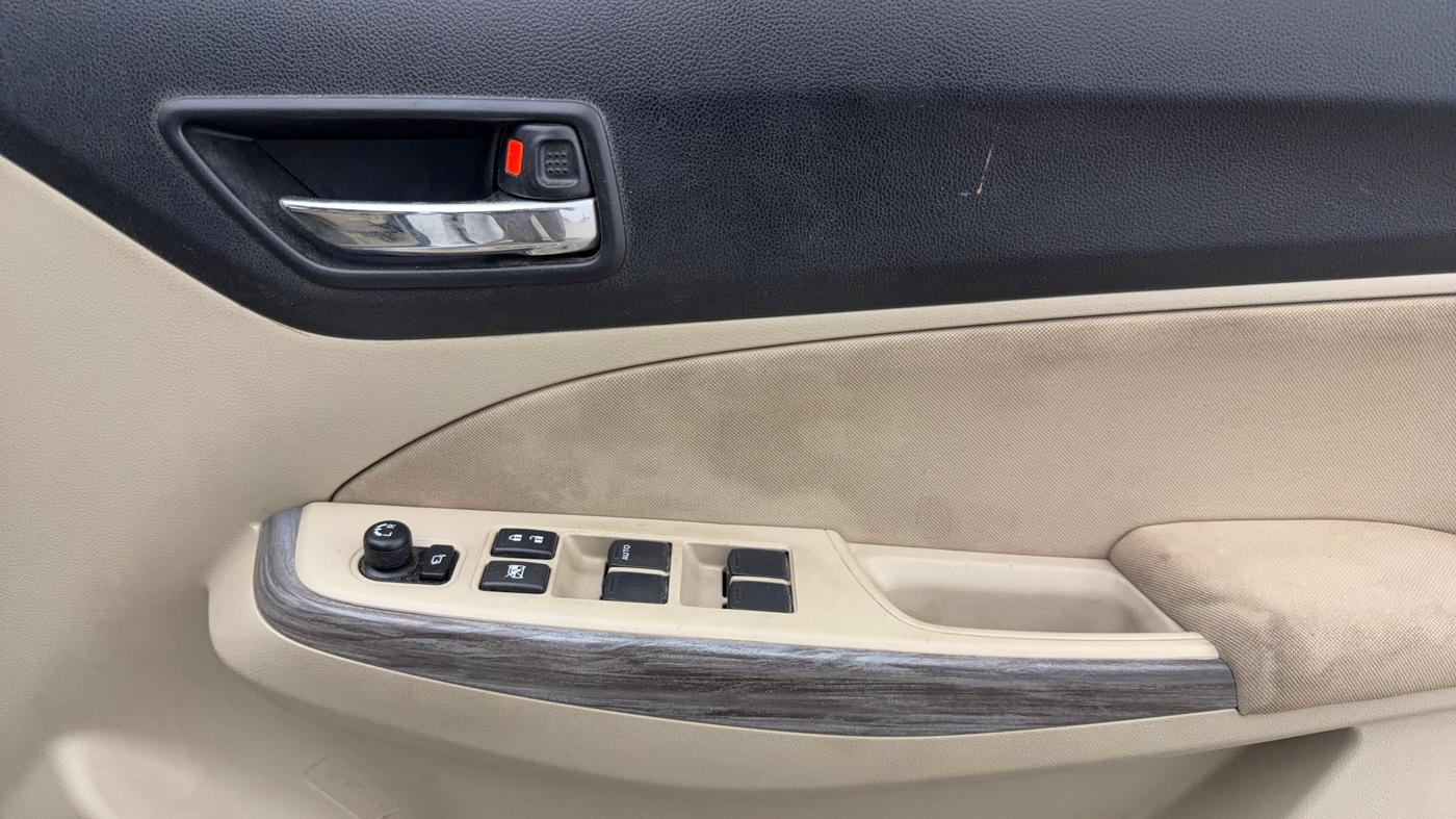 2024 Maruti Dzire ZXI CNG, CNG, Manual, 87,077 km, Driver Side Door Panels Control