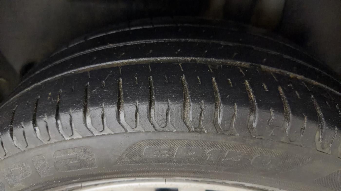 2024 Maruti Dzire ZXI CNG, CNG, Manual, 87,077 km, Left Rear Tyre Tread