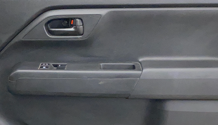 2021 Maruti New Wagon-R LXI 1.0, Petrol, Manual, 32,300 km, Driver Side Door Panels Control