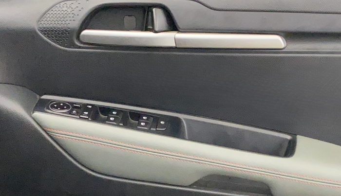 2024 KIA SONET X LINE 1.5 DIESEL AT, Diesel, Automatic, 16,774 km, Driver Side Door Panels Control