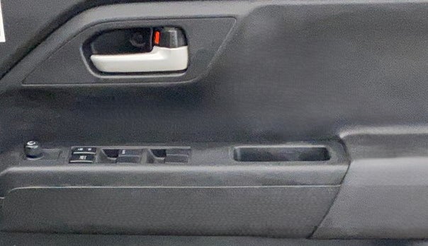 2022 Maruti New Wagon-R VXI CNG 1.0, CNG, Manual, 28,105 km, Driver Side Door Panels Control