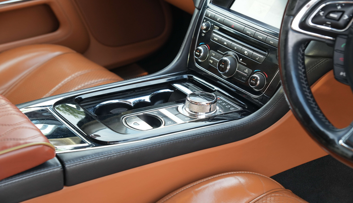 2014 Jaguar XJ L 3.0 V 6 PORTFOLIO, Diesel, Automatic, 73,206 km, Gear Lever