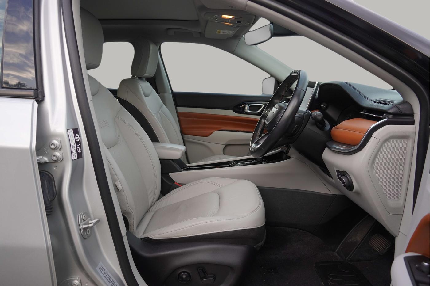 2021 Jeep Compass LIMITED (O) 1.4 PETROL DCT, Petrol, Automatic, 32,364 km, Right Side Front Door Cabin