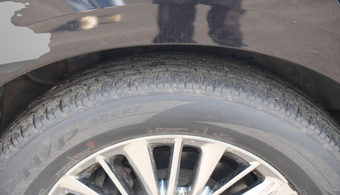 2022 Toyota VELLFIRE HYBRID, Hybrid, Automatic, 24,904 km, Right Front Tyre Tread