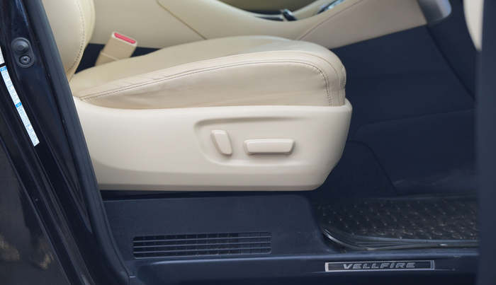 2022 Toyota VELLFIRE HYBRID, Hybrid, Automatic, 24,904 km, Driver Side Adjustment Panel