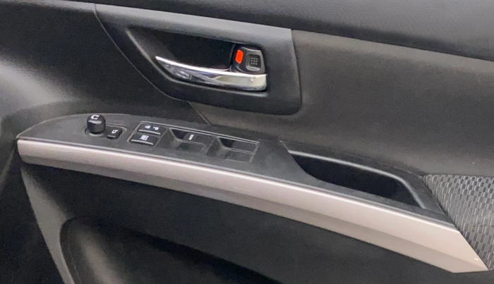 2019 Maruti S Cross DELTA 1.3, Diesel, Manual, 94,530 km, Driver Side Door Panels Control