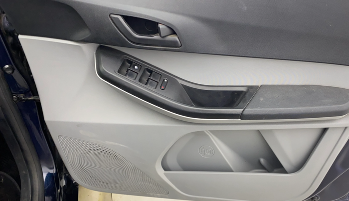 2021 Tata Tiago XT PETROL, Petrol, Manual, 96,637 km, Driver Side Door Panels Control