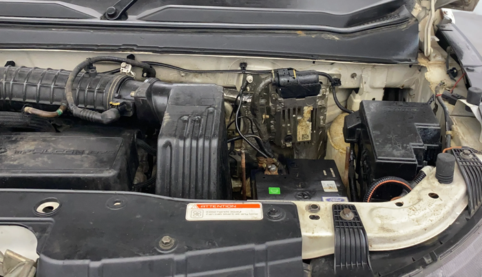 2017 Mahindra KUV 100 NXT K4+ D 6 STR, Diesel, Manual, 98,096 km, Engine View - Left