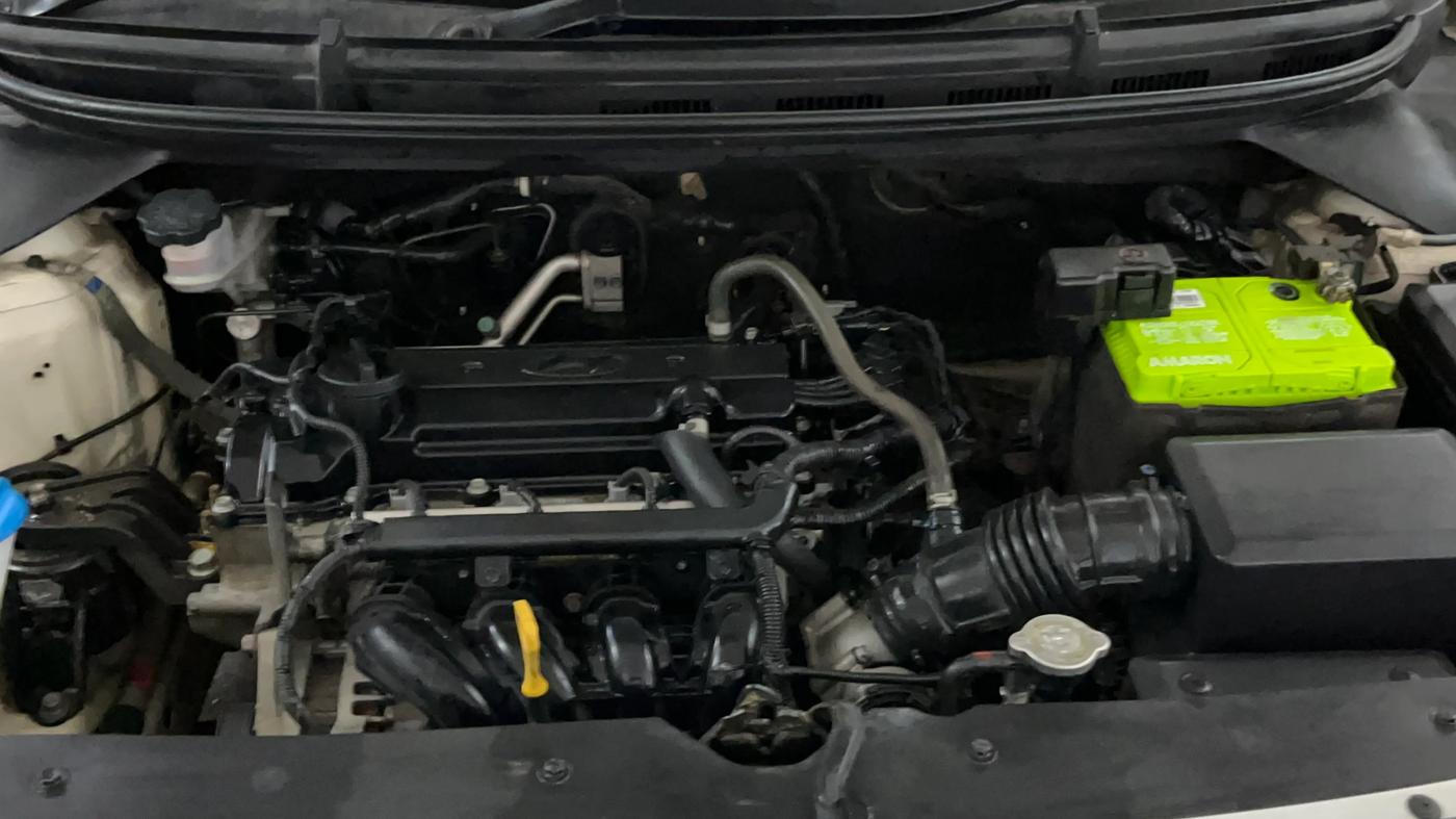 2017 Hyundai i20 Active 1.2 BASE, Petrol, Manual, 43,475 km, Engine View