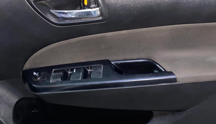 2014 Maruti Swift VXI, Petrol, Manual, 68,323 km, Driver Side Door Panels Control