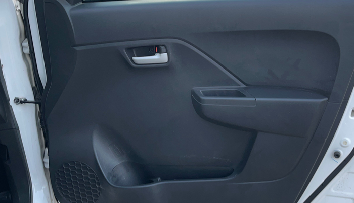 2023 Maruti Alto K10 VXI PLUS, Petrol, Manual, 30,161 km, Driver Side Door Panels Control
