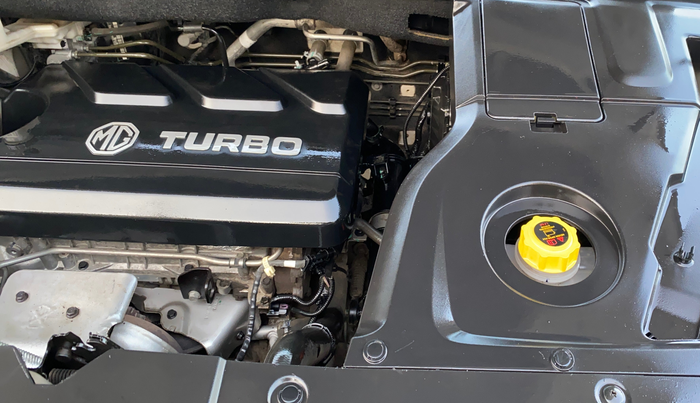 2021 MG HECTOR PLUS SHARP 1.5 PETROL TURBO HYBRID MT 6-STR, Petrol, Manual, 40,877 km, Engine View - Left