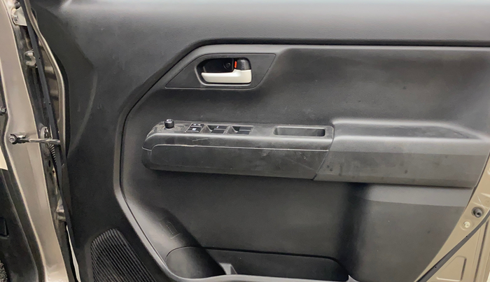 2023 Maruti New Wagon-R ZXI 1.2, Petrol, Manual, 22,860 km, Driver Side Door Panels Control