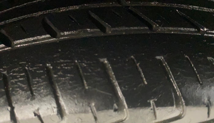 2019 Renault Kwid RXT 1.0 (O), Petrol, Manual, 91,969 km, Left Front Tyre Tread