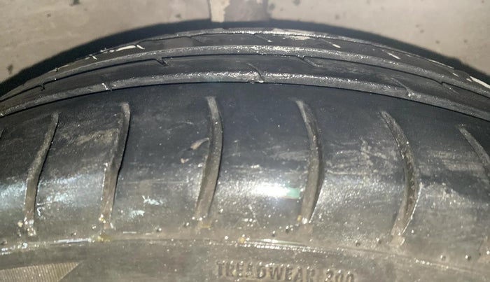 2015 Hyundai Xcent S 1.2, Petrol, Manual, 66,661 km, Right Front Tyre Tread