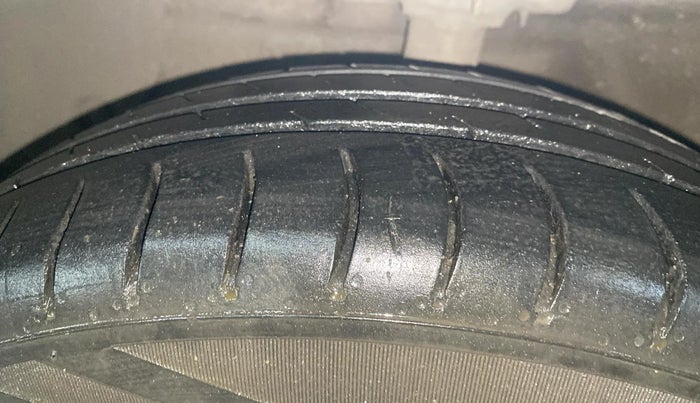 2015 Hyundai Xcent S 1.2, Petrol, Manual, 66,661 km, Left Front Tyre Tread