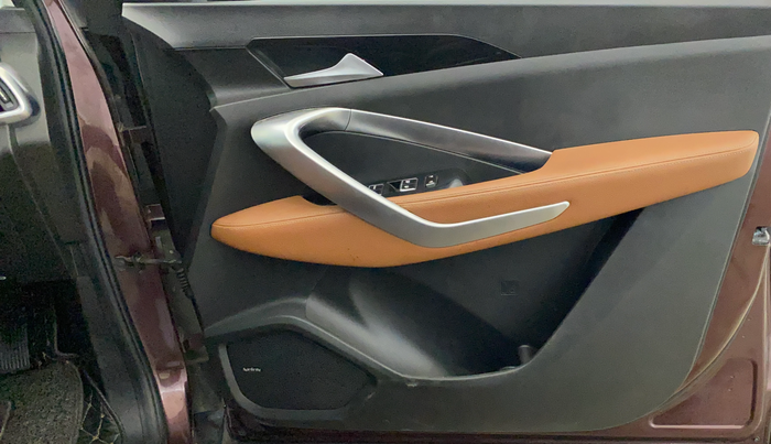 2020 MG HECTOR PLUS SHARP 2.0 DIESEL TURBO MT 6-STR, Diesel, Manual, 71,080 km, Driver Side Door Panels Control