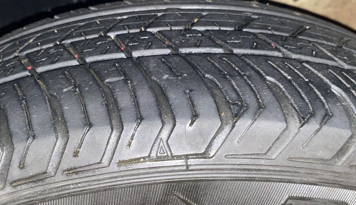 2022 Maruti IGNIS ZETA 1.2, Petrol, Manual, 53,617 km, Left Front Tyre Tread