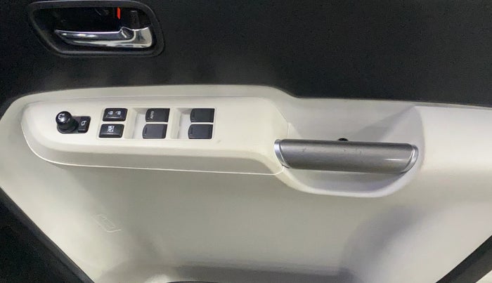 2022 Maruti IGNIS ZETA 1.2, Petrol, Manual, 53,617 km, Driver Side Door Panels Control