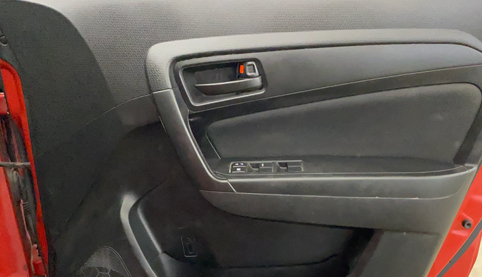2020 Maruti Vitara Brezza VXI, Petrol, Manual, 34,308 km, Driver Side Door Panels Control
