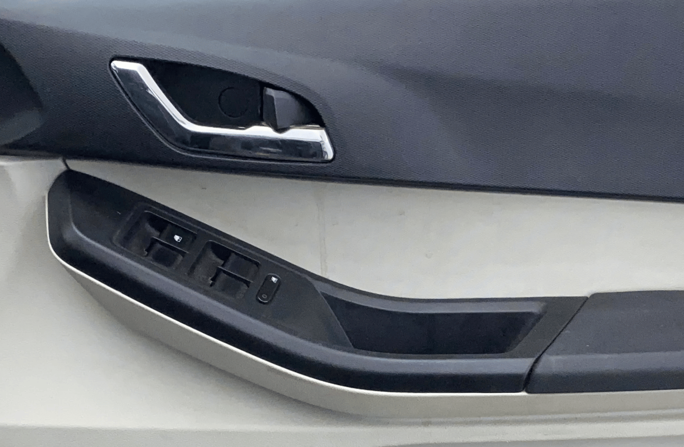 2022 Tata Tiago XZ PLUS CNG, CNG, Manual, 34,672 km, Driver Side Door Panels Control