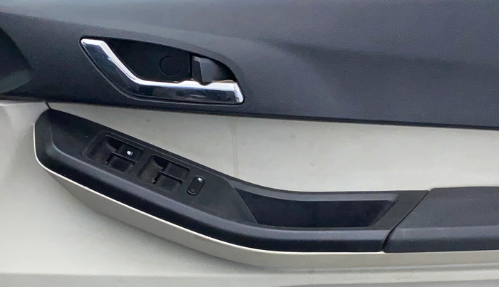 2022 Tata Tiago XZ PLUS CNG, CNG, Manual, 34,672 km, Driver Side Door Panels Control