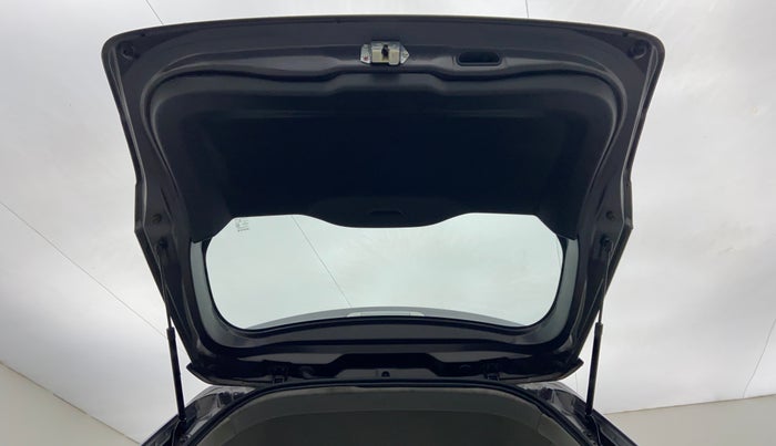 2016 Maruti Vitara Brezza VDI OPT, Diesel, Manual, 60,282 km, Boot Door Open