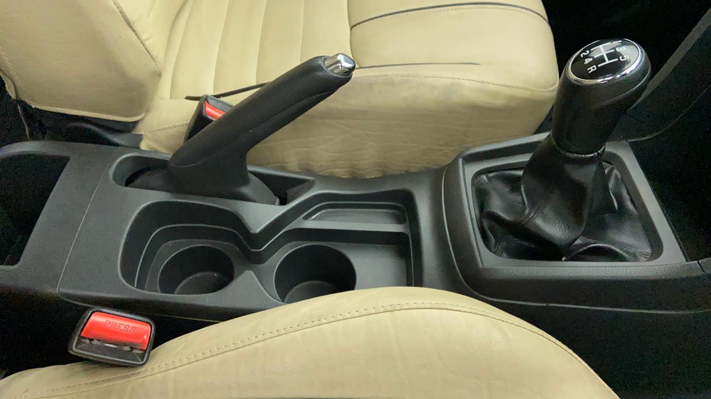 2016 Maruti Vitara Brezza VDI OPT, Diesel, Manual, 60,282 km, Gear Lever