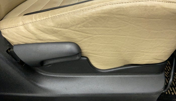 2016 Maruti Vitara Brezza VDI OPT, Diesel, Manual, 60,282 km, Driver Side Adjustment Panel
