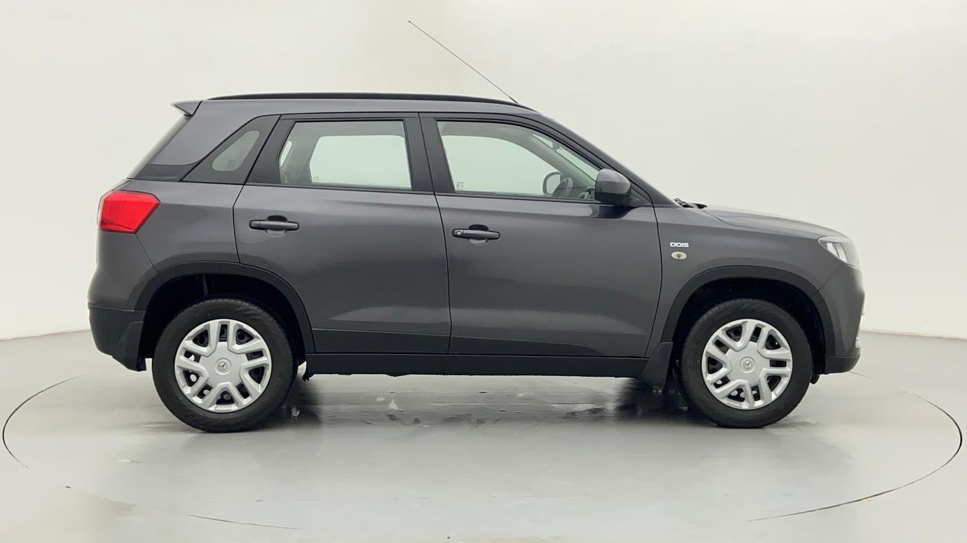 2016 Maruti Vitara Brezza VDI OPT, Diesel, Manual, 60,282 km, Right Side