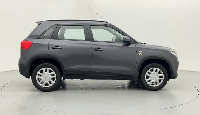 2016 Maruti Vitara Brezza VDI OPT, Diesel, Manual, 60,282 km, Right Side