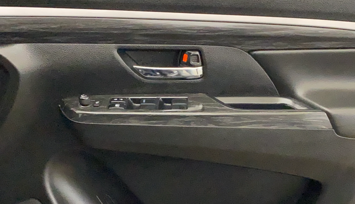 2022 Maruti XL6 ALPHA PLUS AT, Petrol, Automatic, 37,838 km, Driver Side Door Panels Control