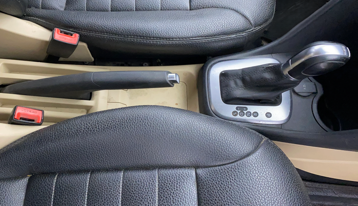 2017 Volkswagen Ameo HIGHLINE PLUS 1.5L AT 16 ALLOY, Diesel, Automatic, 1,45,469 km, Gear Lever