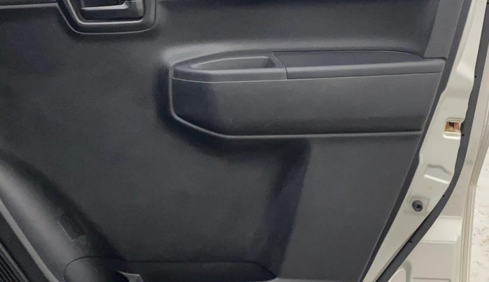2019 Maruti S PRESSO VXI PLUS AMT, Petrol, Automatic, 34,766 km, Driver Side Door Panels Control