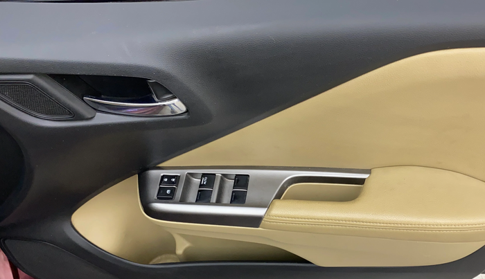 2014 Honda City 1.5L I-VTEC VX CVT, Petrol, Automatic, 1,39,423 km, Driver Side Door Panels Control