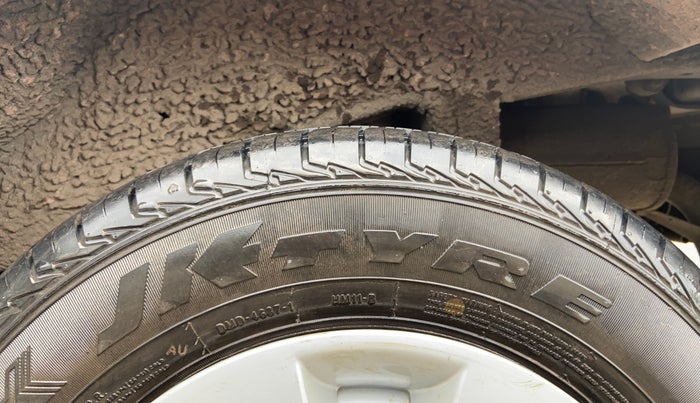 2023 Maruti Eeco 5 STR AC, Petrol, Manual, 26,319 km, Left Rear Tyre Tread