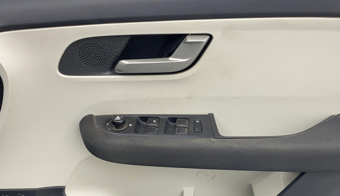 2023 Tata ALTROZ XZ PETROL, Petrol, Manual, 25,238 km, Driver Side Door Panels Control