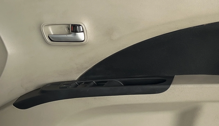2015 Maruti Celerio VXI, Petrol, Manual, 40,066 km, Driver Side Door Panels Control